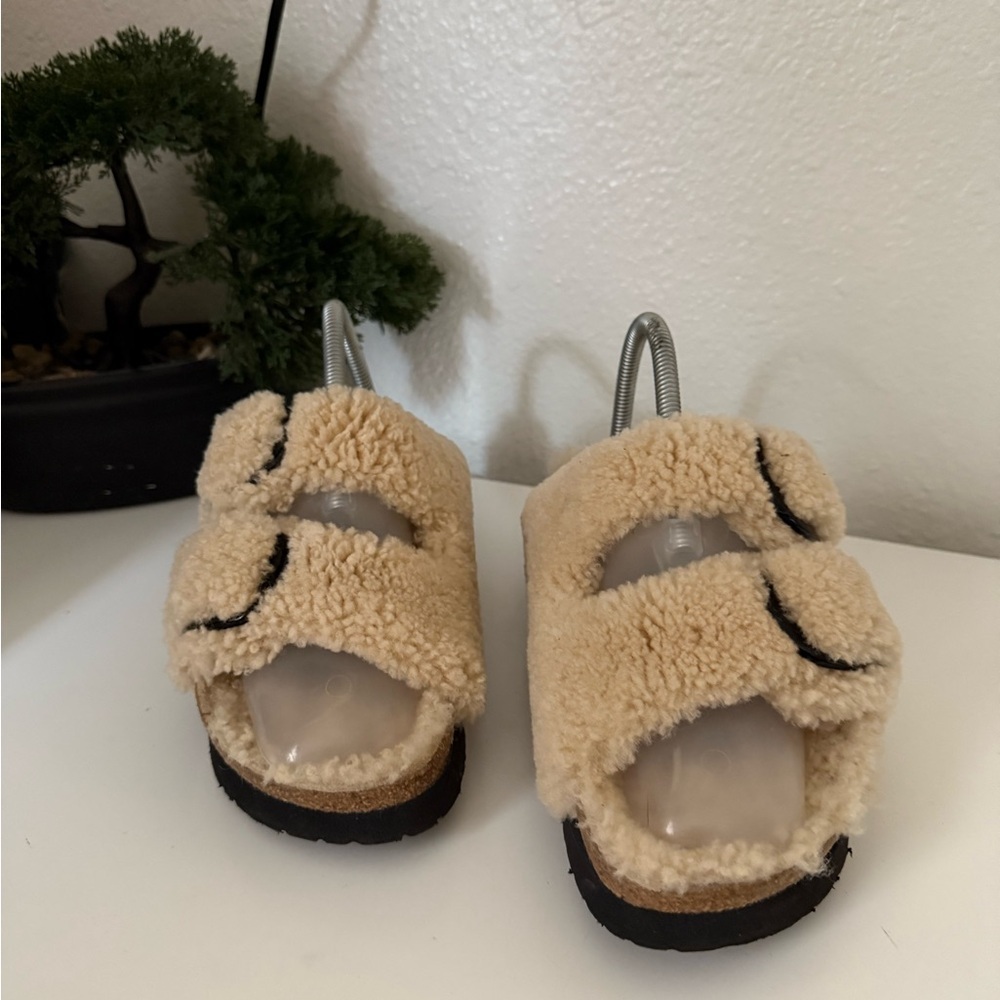 Birkenston Papillio Fuzzy Cream Sandals